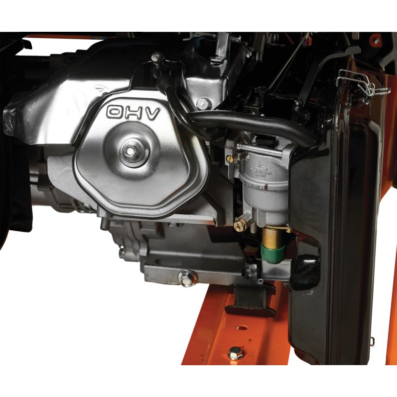 Agregát generuje 5500 W, 12/230 V/380 V, model KD165