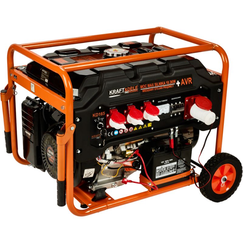 Agregát generuje 5500 W, 12/230 V/380 V, model KD165