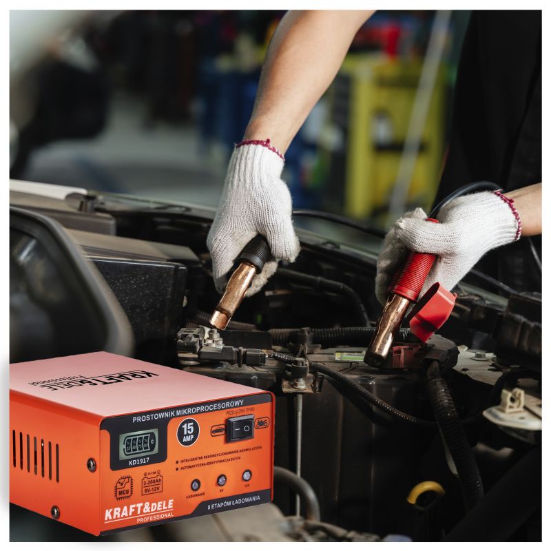 Prostownik mikroprocesorowy 15AMP 6/12V