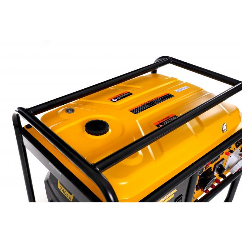 Trojfázový generátor s výkonom 13 / 15 kW, model KD196