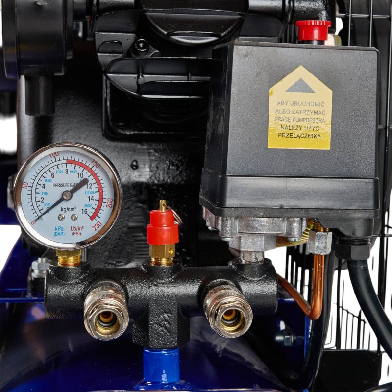 Kompresor olejowy 100L 4100W 650L/min KD4066