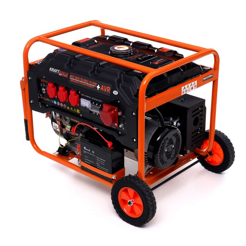 Agregát generuje 5500 W, 12/230 V/380 V, model KD165