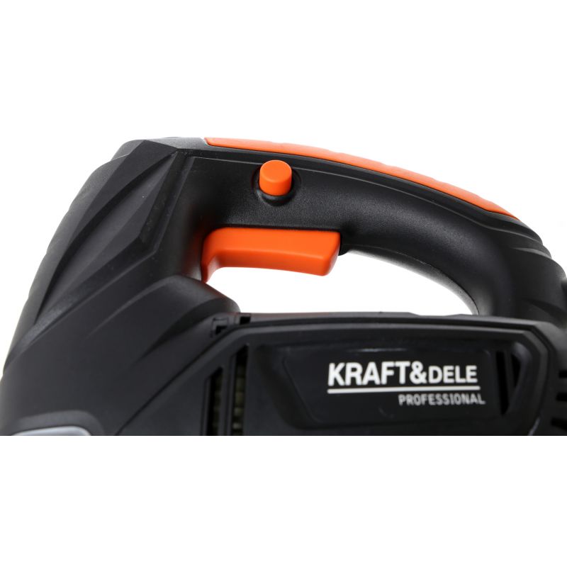 Wyrzynarka 700W KD1675