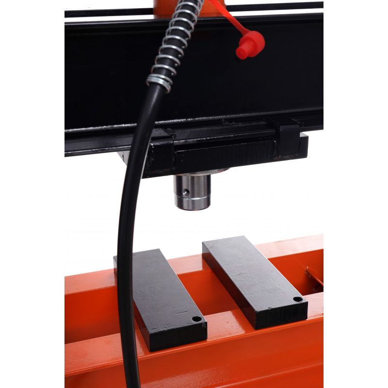 Kompresor s piestovým pohonom 1,5 kW, 2 valce, model KD1401