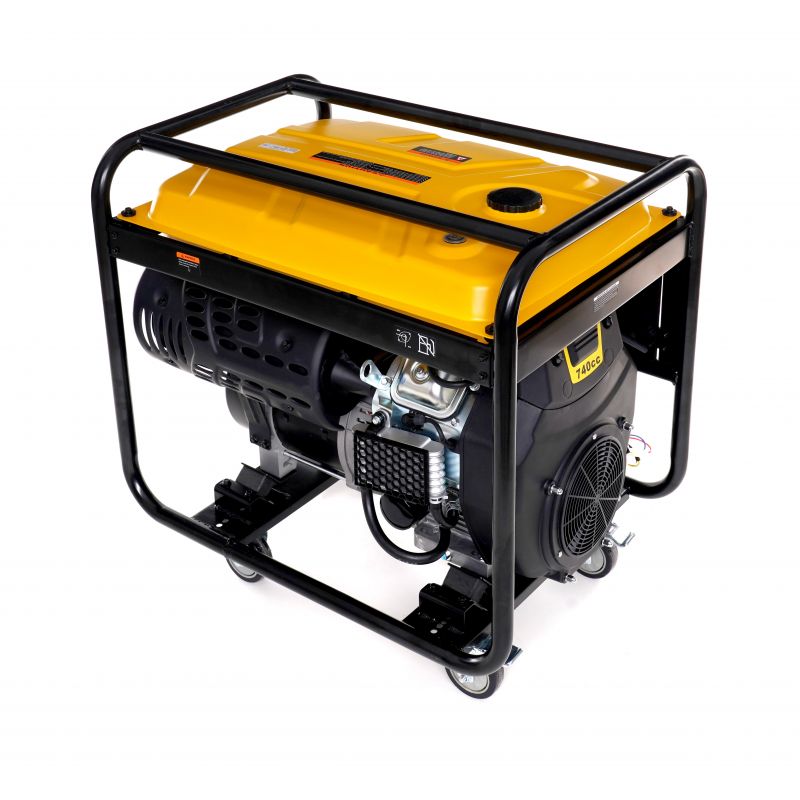 Trojfázový generátor s výkonom 13 / 15 kW, model KD196