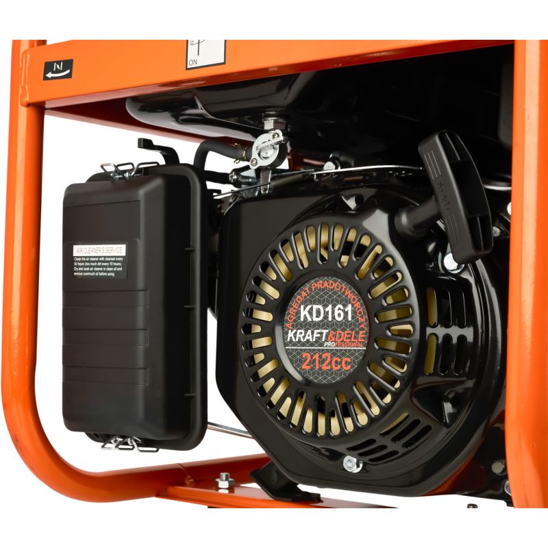 Agregát generuje 3500 W, 12/230 V/380 V, model KD161