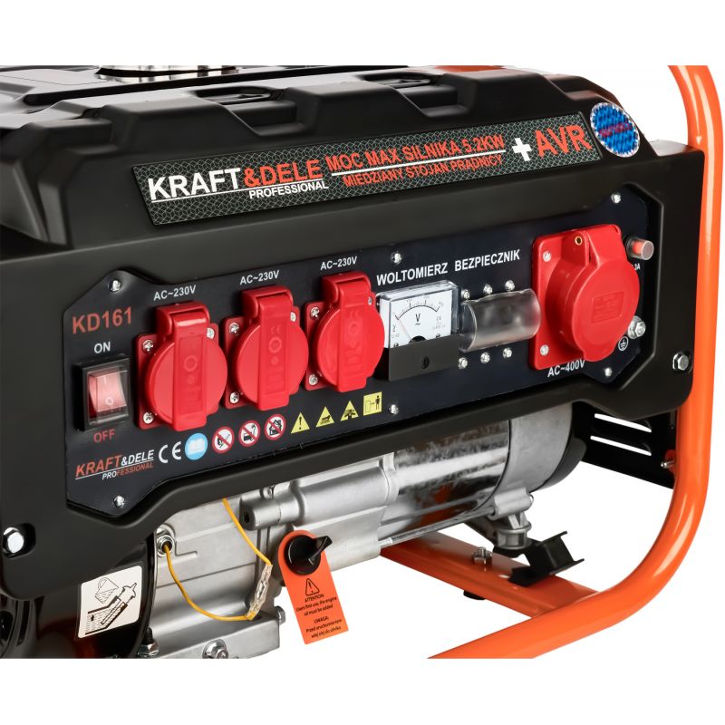 Agregát generuje 3500 W, 12/230 V/380 V, model KD161