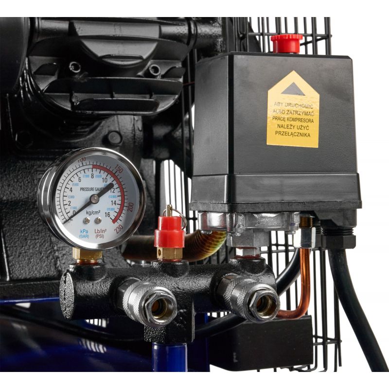 Kompresor olejowy 200L 4100W 650L/min KD4059