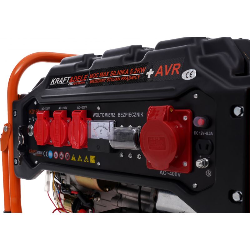 Agregát generuje 3500 W, napätie 12/230 V / 380 V, model KD163