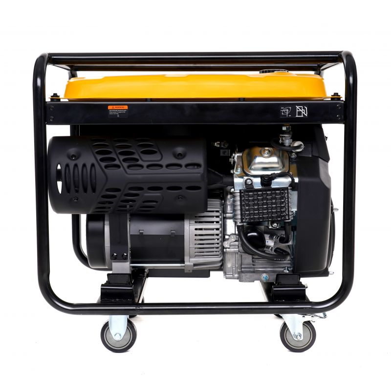 Trojfázový generátor s výkonom 13 / 15 kW, model KD196