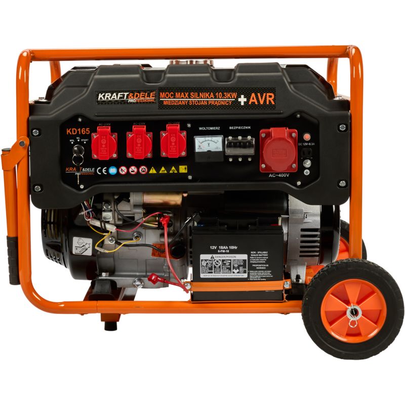 Agregát generuje 5500 W, 12/230 V/380 V, model KD165