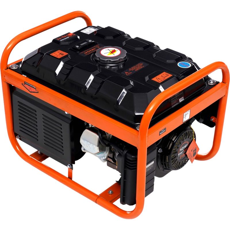 Agregát generuje 3500 W, 12/230 V/380 V, model KD161