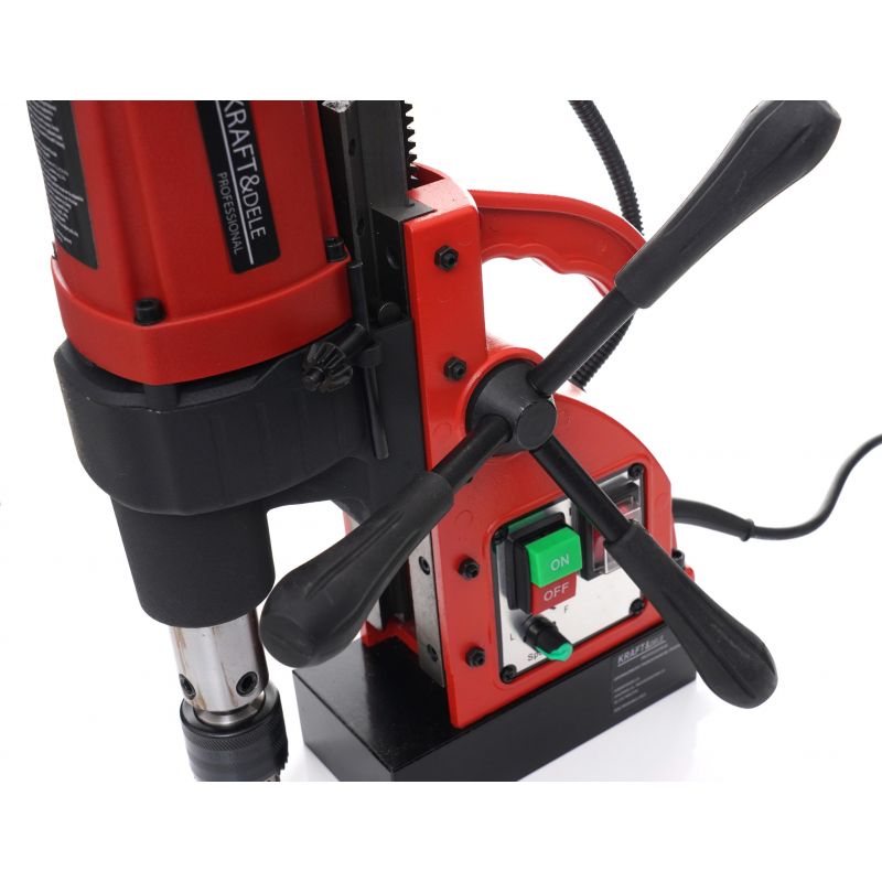 Wiertarka magnetyczna / 2150 w / 1700N / 13 mm KD1381