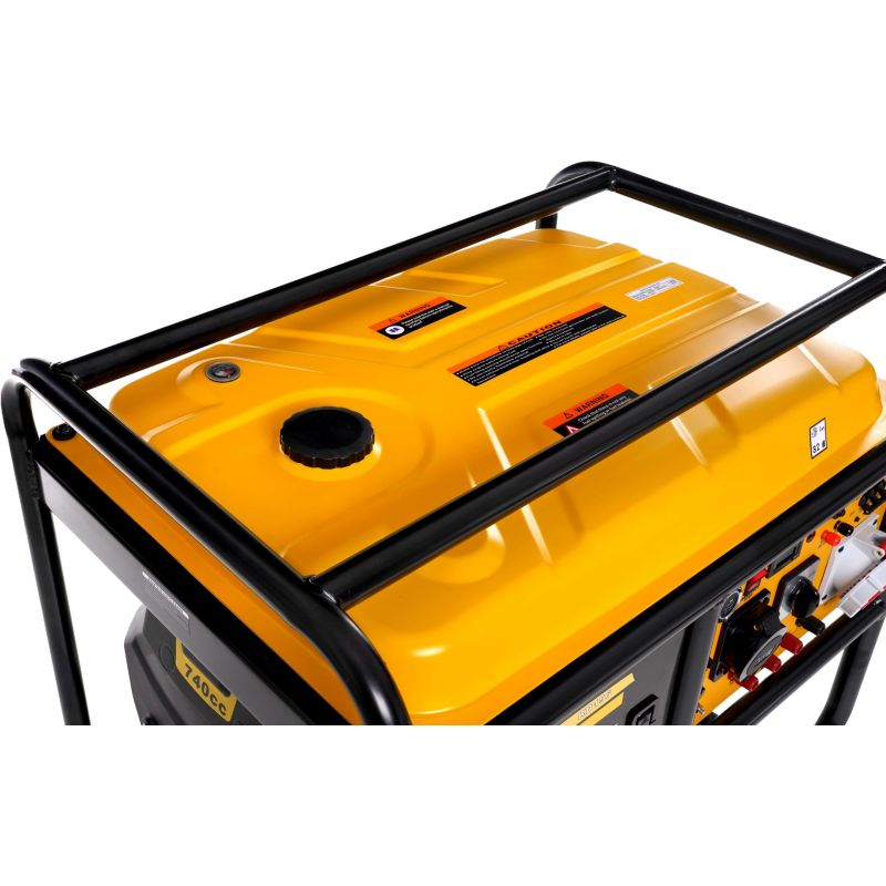 Trojfázový generátor s výkonom 13 / 15 kW, model KD196