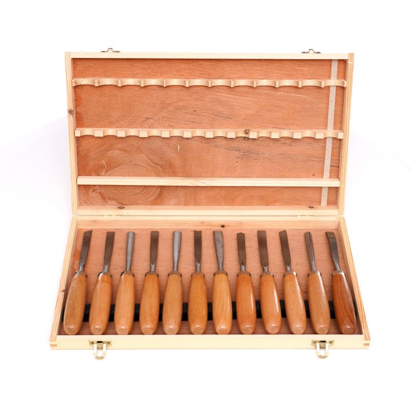 Sada 12 rezbárskych dlát. KD11775