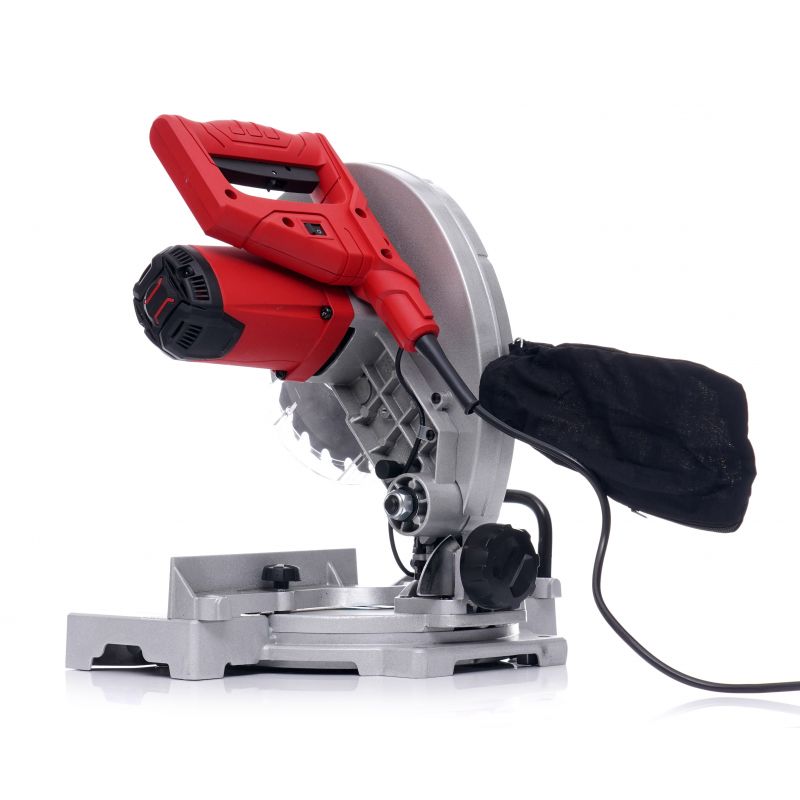 Pilarka ukosowa 2200W KD3013