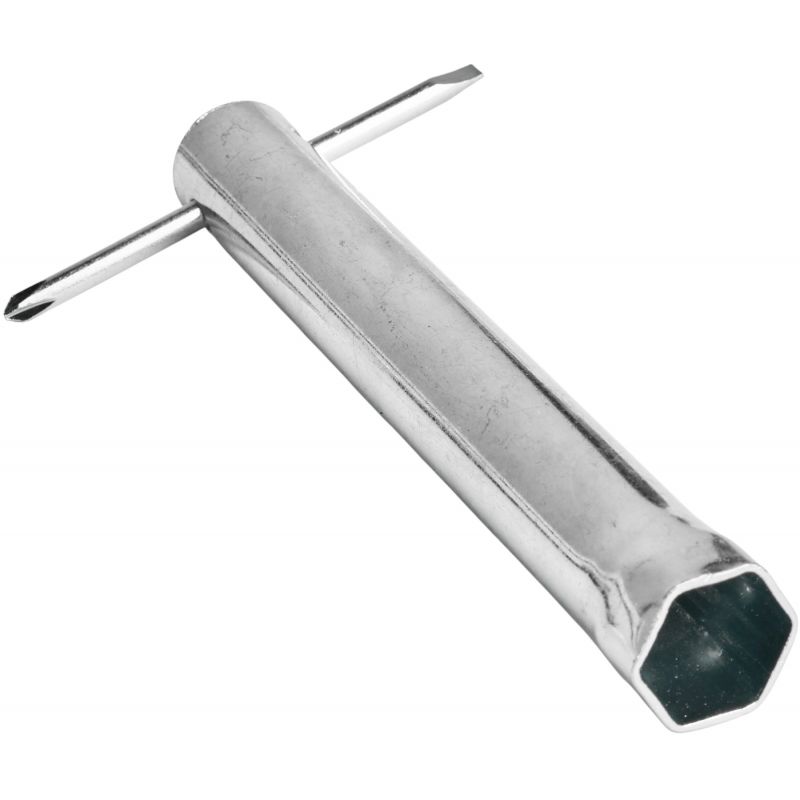 Agregát generuje 5500 W, 12/230 V/380 V, model KD165