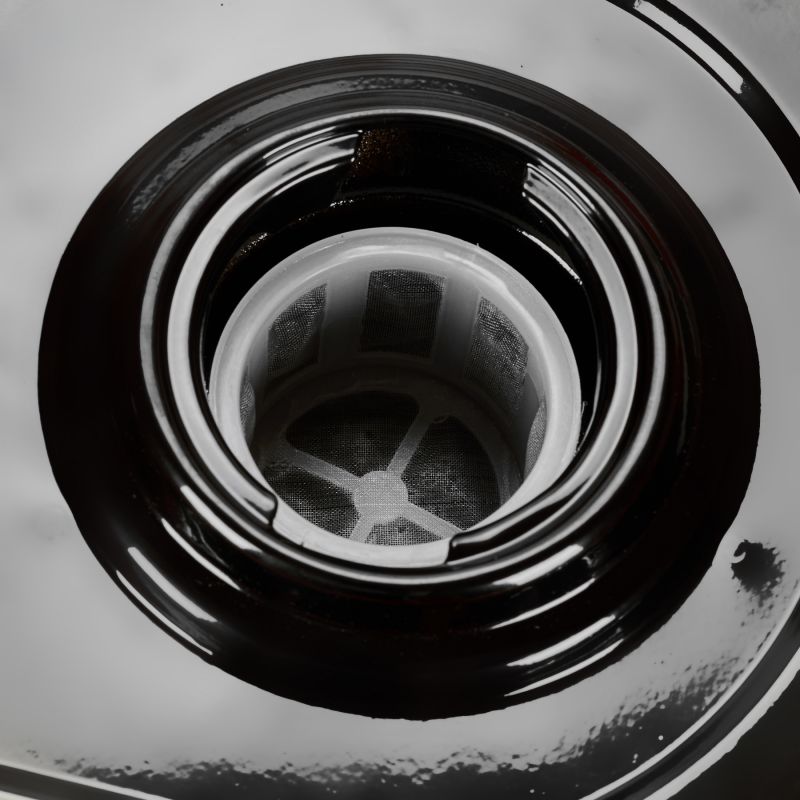 Agregát generuje 5500 W, 12/230 V/380 V, model KD165