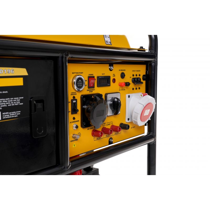 Trojfázový generátor s výkonom 13 / 15 kW, model KD196